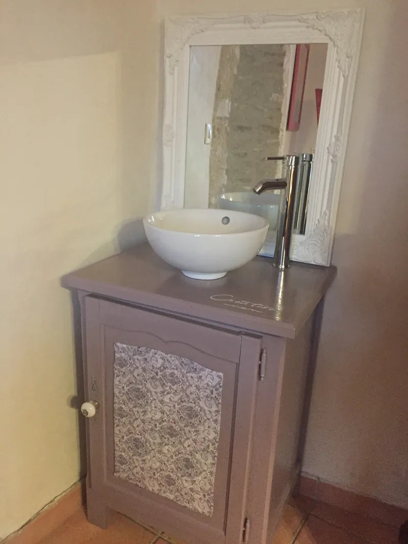 Récupération de meubles transformés pour une salle de bain — photo 1